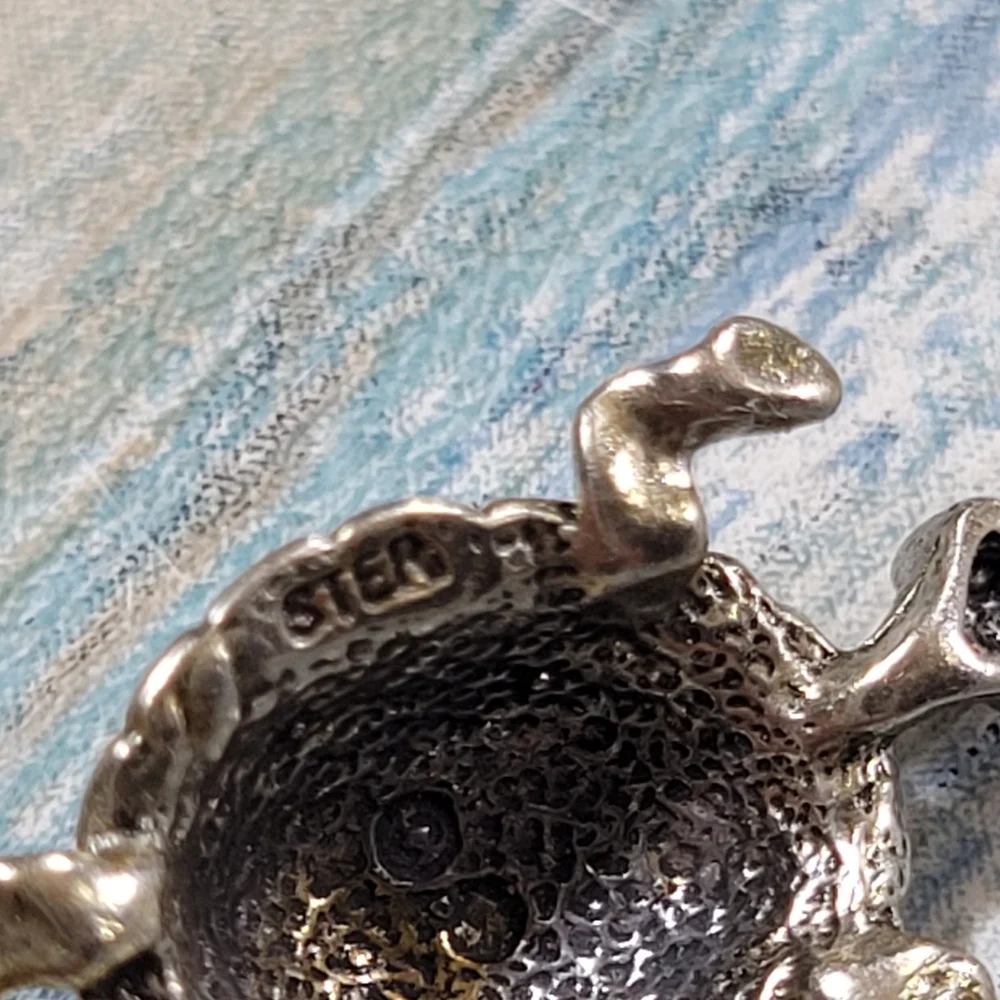 Sterling Turtle Earrings. - Picture 7 of 11